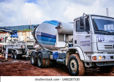 Cementtruck Images Stock Photos Vectors Shutterstock