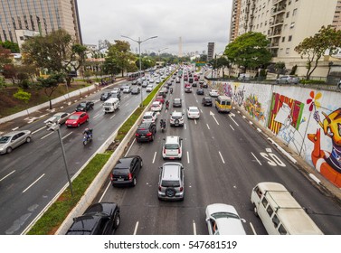 Brazil, State Of Sao Paulo, Traffic In The City Of Sao Paulo.