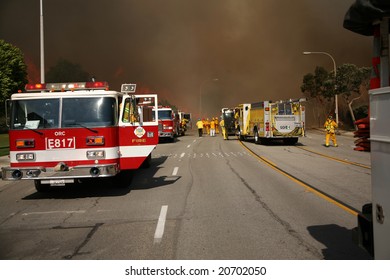 Brea, Ca - Nov 15 2008: Fast-moving Wild Fires In, Brea,  Yorba Linda, Anaheim Hills And Empty Streets,  Freeways, And Destroys Hundreds Of Homes.