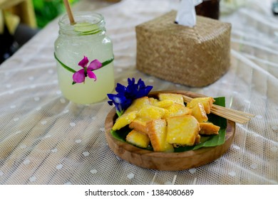 bread with cheese and l lemonade
