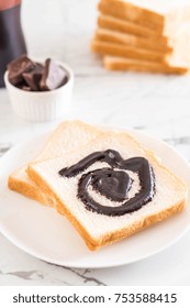 bread with chocolate for breakfast