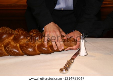 Bread and salt cutter, the blessing of food for the Jews