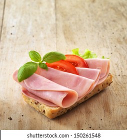 Bread With Sliced Pork Ham