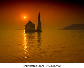 Breakfast Island In The Middle Of Chilka Lake