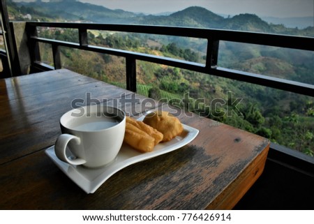 Breakfast with mountain view