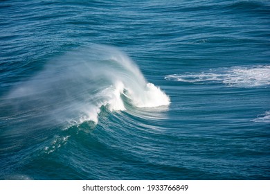 breaking wave in the atlantic ocean