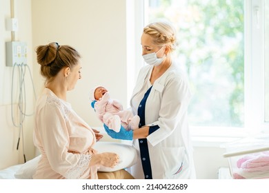 Breastfeeding Consultant Doctor Making Notes Medical Stock Photo ...