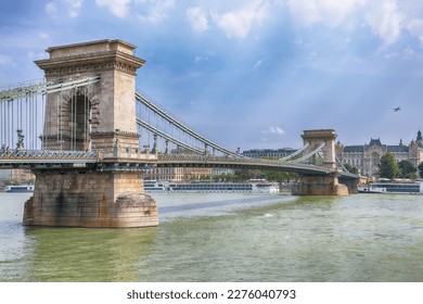Breathtaking daily scene with  Széchenyi Chain bridge over Danube river. Location: Budapest city, Hungary, Europe.