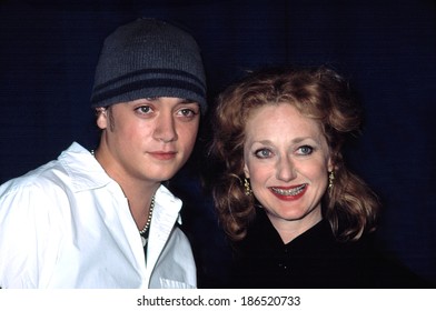 Brian Sikes And Carol Kane At FOX Upfront, NY 5/16/2002