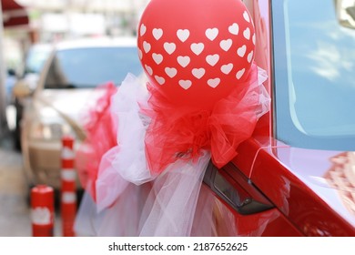 

Bridal Car Decoration Tulle And Balloon