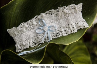 Bridal Garter With Details In Blue