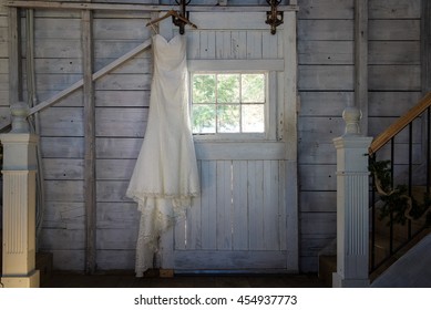 Dress Barn Images Stock Photos Vectors Shutterstock