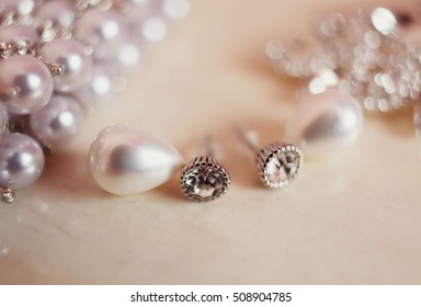 Bridal Jewelry Earrings With The Pearls