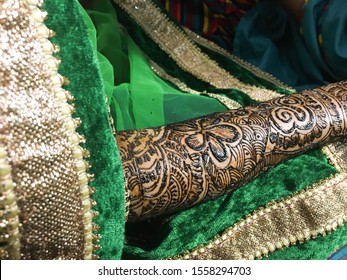 Mehndi Images Stock Photos Vectors Shutterstock