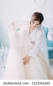 Bride Dressed Wedding Wear Stock Photo 1123356365 | Shutterstock