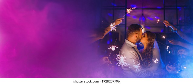 bride and groom in the center of the wedding - Powered by Shutterstock