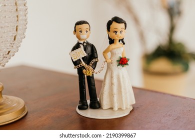 Bride And Groom Dolls For Wedding Cake