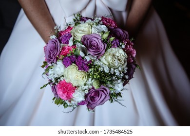 bride holding her wedding bouquet