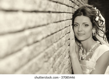 The bride at a wall
