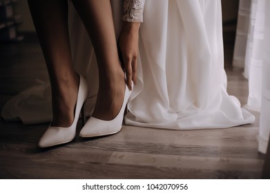 Bride Wearing Wedding Shoes Stock Photo 1042070956 | Shutterstock