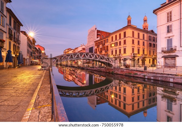 Brucke Uber Den Kanal Naviglio Grande Stockfoto Jetzt Bearbeiten