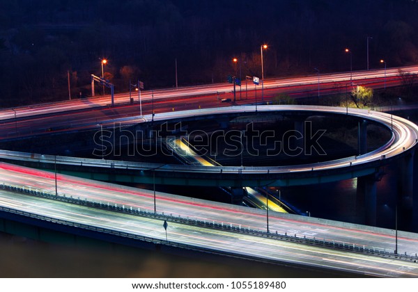 Bridge car runs at\
night