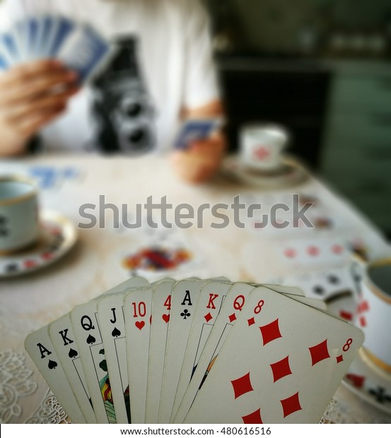 The bridge cards
game.