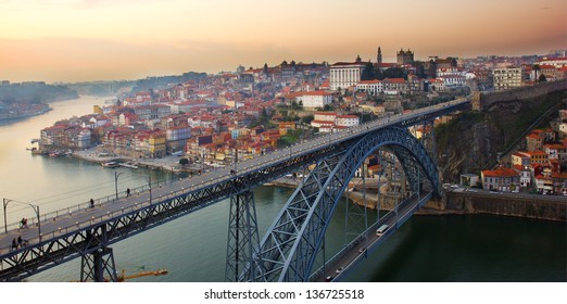 bridge of Dom Luis I (constructed in 1886) in old Porto, Portugal