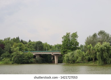 Bridge Over The River, Constuction