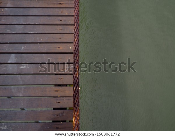 \
Bridge and river dividing\
line