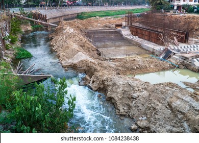 Bridge river under construction.
