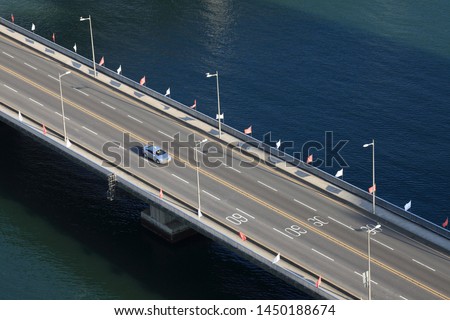 A bridge road view from above