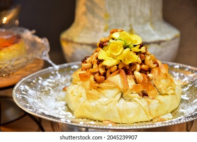 Brie Puff Pastry With Honey And Nuts
