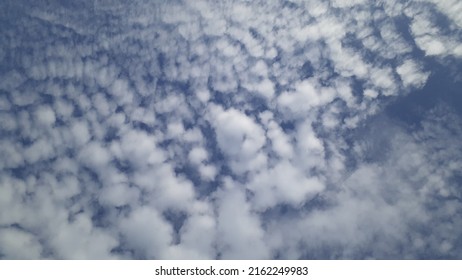 Bright And Aesthetic Cloud Abstract Background