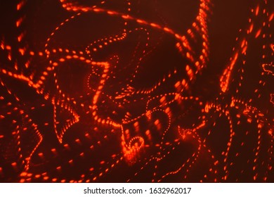 Bright light strokes in random patterns
