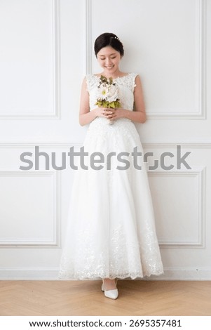 A bright and lovely couple's studio date pictorial