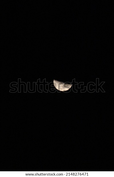 Bright moon in the dark night sky, watching the\
moon at night, night sky with\
moon