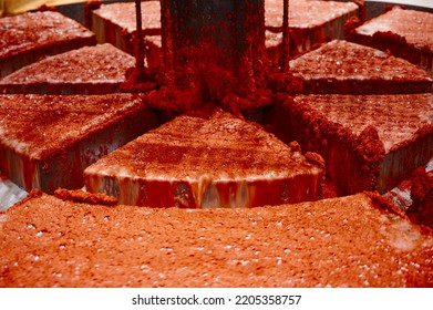 Bright Red Solid Residual Of Sylvinite In Floatation Bath