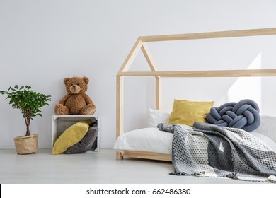 Brilliant idea for fun kids bedroom in scandi style