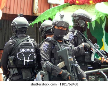 Brimob Indonesia Police Fully Armed Show Stock Photo 1181762488 ...