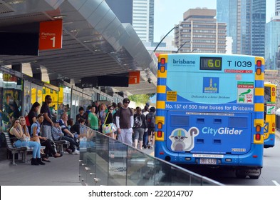 BRISBANE, AUS - SEP 24 2014:CityGlider Bus Services In Brisbane, Australia.The CityGlider And CityCycle Schemes Reduce Traffic Congestion And Improve Public Transport Across Brisbane  Inner City.