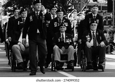 BRISBANE, AUSTRALIA - APRIL 25 : South African veterans march during Anzac day centenary