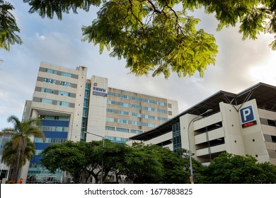 Brisbane, Australia - March 18, 2020: Royal Brisbane And Womans Hospital Exterior And Car Park Building, Coronavirus Covid 19 Fever Clinic, Brisbane Australia