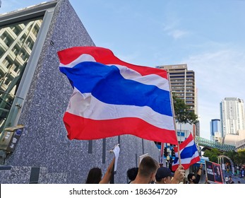 BRISBANE, AUSTRALIA - NOVEMBER 29, 2020: Protesters Shows Thailand Flag To Protest The Dictatorship Of The Prime Minister In Thailand And Also Protest To Bring Thai Monarchy To Be Under Constitution