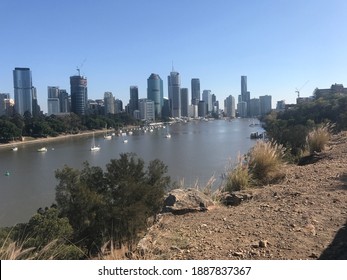 Brisbane City Views From Kangaroo Point Cliffs. 