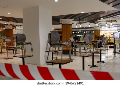 Brisbane, Queensland Australia: 03 31 2021: Stores Closed In Brisbane During Lockdown 