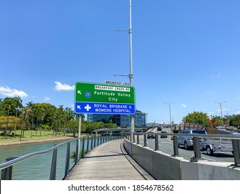 Brisbane, Queensland / Australia 11 11 2020: A Sign Of The Royal Brisbane Hospital On The Road