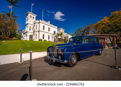 Brisbane, Queensland, Australia - Aug 27, 2022: Blue Royal Rolls Royce Car Parked In Front Of The Government House