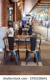 Brisbane, Queensland, Australia - March 2021: A Cafe In A Shopping Mall With No Customers