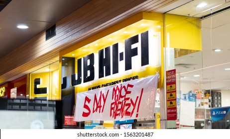 Brisbane, Queensland / Australia - November 18th 2019:  Yellow JB Hi-Fi Electronic Store In Westfield Garden City 